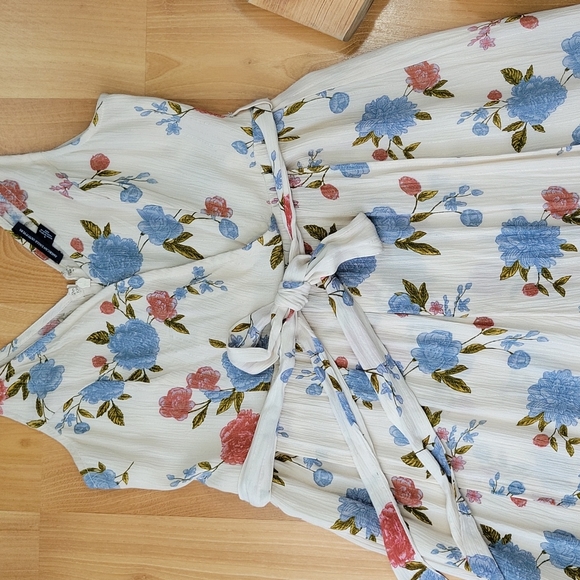 American Eagle Outfitters Cream Floral Wide Leg Jumpsuit - Picture 8 of 16